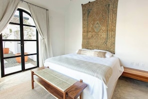 4 quartos, ferros/tábuas de passar roupa, Wi-Fi, roupa de cama