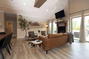 TV connectée, cheminée