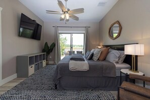 3 室のベッドルーム、アイロン / アイロン台、WiFi、ベッドシーツ