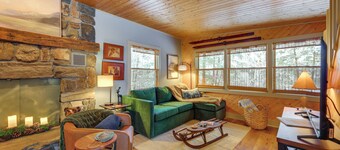 Mountain Getaway | Near Hiking & Okemo Resort