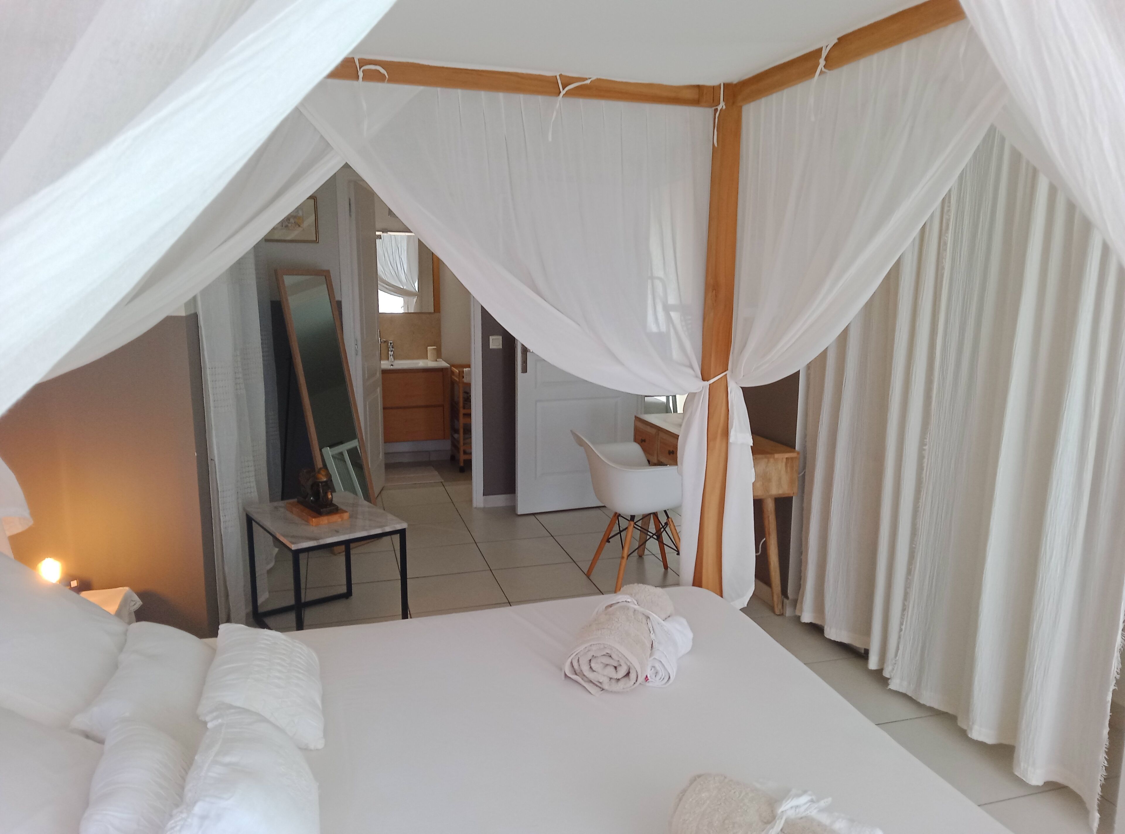 1 chambre, fer et planche à repasser, Wi-Fi gratuit, draps fournis