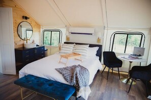 1 Schlafzimmer, Schreibtisch, WLAN, BettwÀsche
