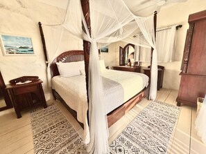 2 quartos, cofres nos quartos, escrivaninha, Wi-Fi de cortesia