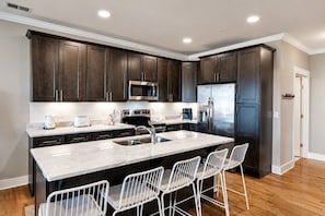 Coffee/tea maker, fridge, microwave, oven - 2br home near The Nations with rooftop and views (Nashville)