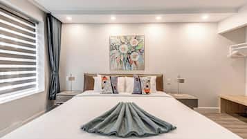 Apartemen, 1 Tempat Tidur King, dapur (C07) | Didekorasi berbeda-beda dan dilengkapi dengan perabotan berbeda-beda