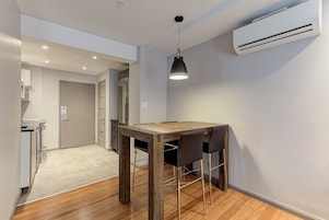 Appartement, 2 chambres, cuisine, rez-de-chaussée (A02) | Salle à manger