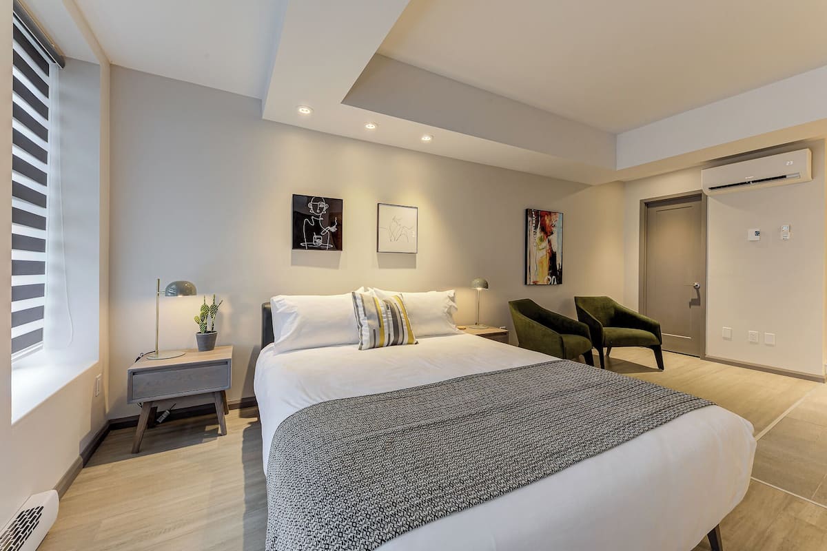 Studio, 1 queensize-seng, kjøkken (B10) | Individuelt dekorert, individuelt innredet og strykejern/-brett