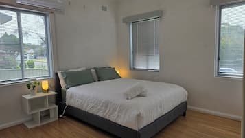 2 bedrooms, iron/ironing board, free WiFi, bed sheets