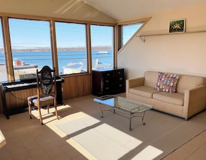 Apartment, 2 Bedrooms, Non Smoking, Lake View | 3 bedrooms, free WiFi, bed sheets