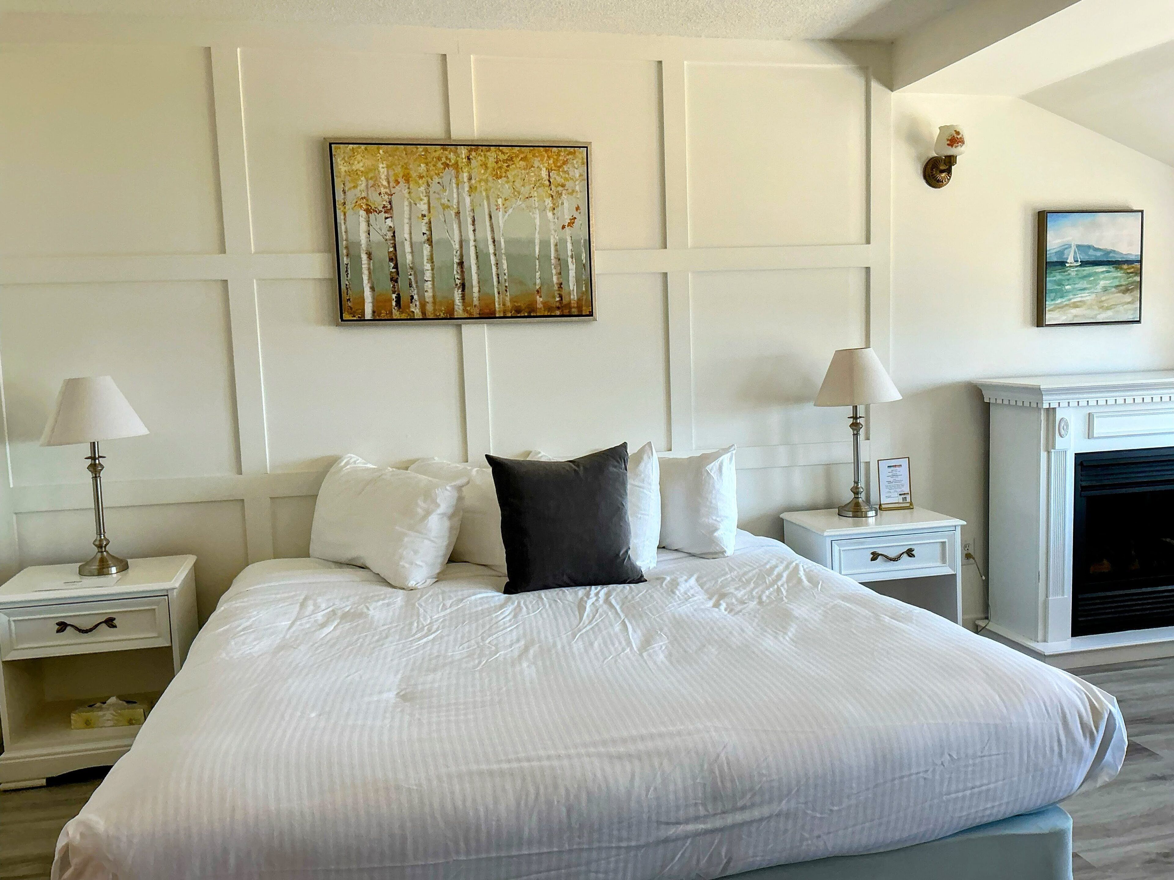 Rom – superior, privat bad, utsikt mot innsjø | Wi-fi (inkludert) og sengetøy