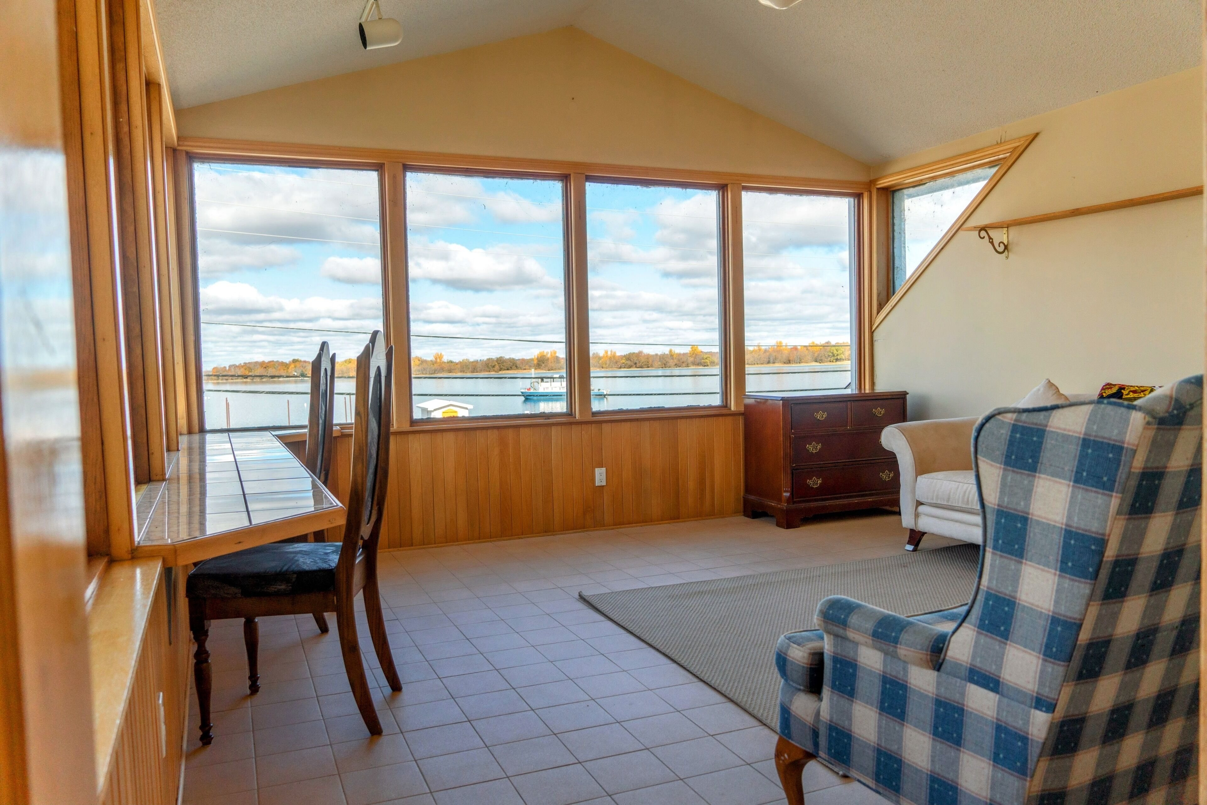 Huoneisto, 2 makuuhuonetta, tupakointi kielletty, järvinäköala | Näkymä järvelle