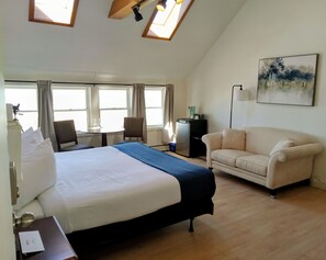 Chambre Standard, 1 très grand lit, salle de bains privée, vue lac | Wi-Fi gratuit, draps fournis