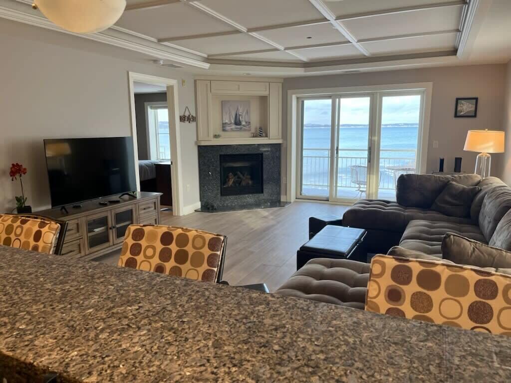 Télévision, cheminée