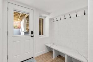 Interior - Luxury 4 BR Capitol Hill Home, Steps to Metro, Walk to Capitol and DC Landmarks (Washington)