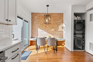 Dining - Luxury 4 BR Capitol Hill Home, Steps to Metro, Walk to Capitol and DC Landmarks (Washington)