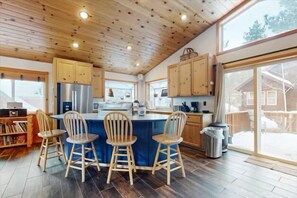 Interior - Updated Tahoma Chalet w/ Hot Tub! (Tahoma)