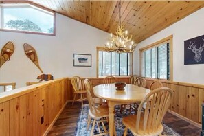 Dining - Updated Tahoma Chalet w/ Hot Tub! (Tahoma)