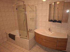 Hair dryer - Vacation apartment "Schöne Aussicht" with large balcony-terrace (Nordenham)