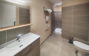 Shower - 1 bedroom awesome apartment in Saint Chinian (Saint Chinian)