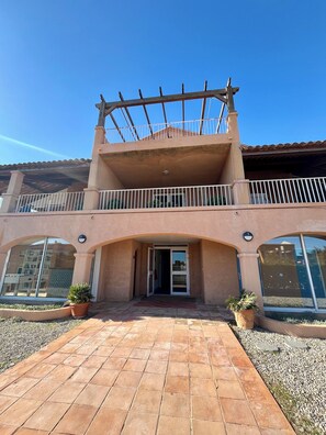 Exterior - Cosy studio with terrace 100m from the beach (Hyères)
