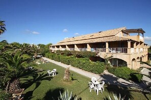 Exterior - Cosy studio with terrace 100m from the beach (Hyères)