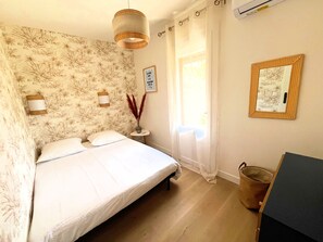 1 habitación y ropa de cama 