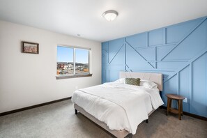 3 habitaciones, caja de seguridad en la habitación y escritorio 