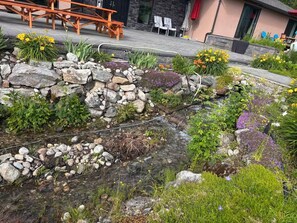 Property grounds - Mara Spring Lodges - Lodge 1 (Mara)