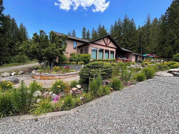 Exterior - Mara Spring Lodges - Lodge 1 (Mara)