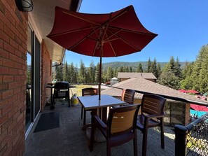 Outdoor dining - Mara Spring Lodges - Lodge 1 (Mara)