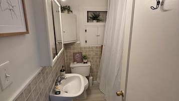 Towels, toilet paper