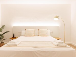 4 Schlafzimmer, Schreibtisch, Bügeleisen/Bügelbrett, WLAN