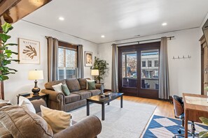 Smart TV - Top-Floor of 2-Story - Downtown area of SLC & Close to the University of Utah. (Salt Lake City)