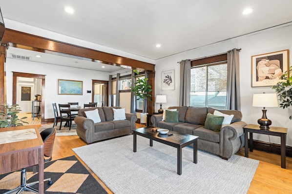 Smart TV - Top-Floor of 2-Story - Downtown area of SLC & Close to the University of Utah. (Salt Lake City)