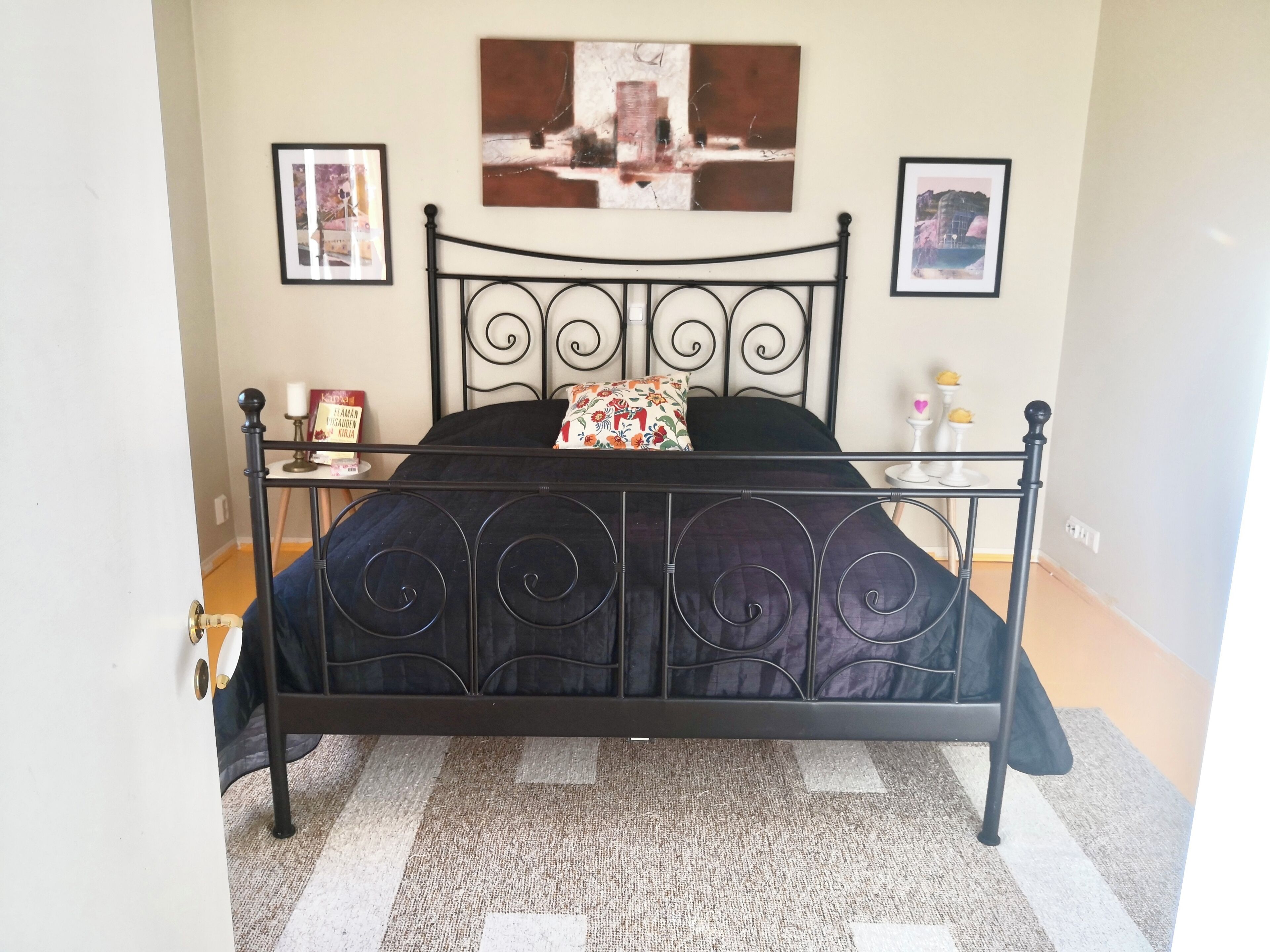 3 makuuhuonetta, silitysrauta/-lauta, Wi-Fi, vuodevaatteet