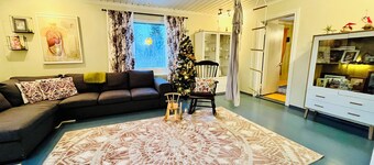 Playful villa for friends & families - near the city centre and fast way to SCV