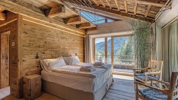 3 slaapkamers, een strijkplank/strijkijzer, gratis wifi, beddengoed