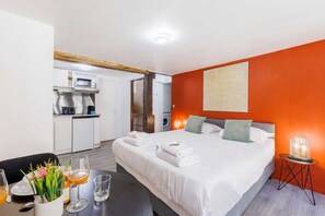 Desk, iron/ironing board, free WiFi, bed sheets