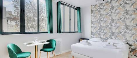 1 camera, una scrivania, ferro/asse da stiro, Wi-Fi gratuito