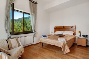 2 habitaciones, tabla de planchar con plancha y wifi gratis 