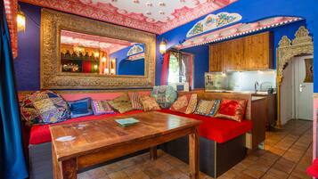 Televisie en een open haard