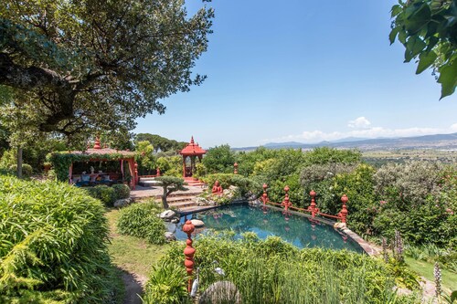 Country House 'Maravilloso Jardin Oriental' with Mountain View, Wi-Fi and Air Conditioning