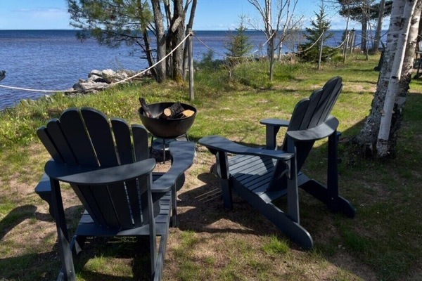 Outdoor Fire pit in Freighters view