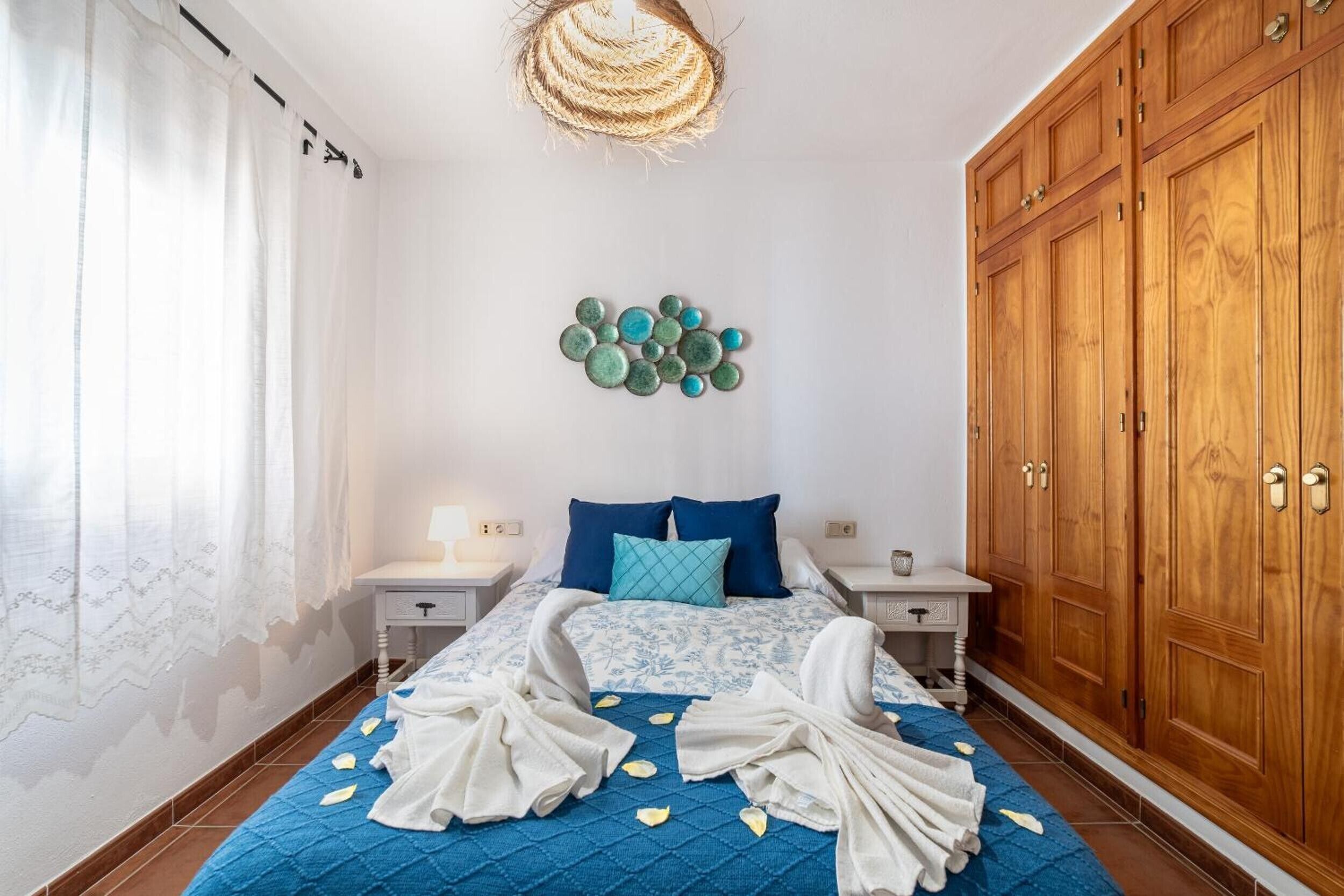 4 habitaciones, tabla de planchar con plancha y wifi gratis 