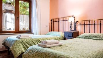 6 quartos, Wi-Fi de cortesia, roupa de cama
