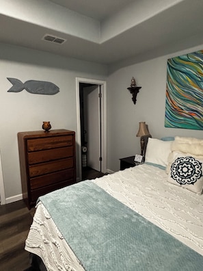 2 bedrooms, desk, iron/ironing board, free WiFi