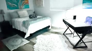 2 bedrooms, desk, iron/ironing board, bed sheets