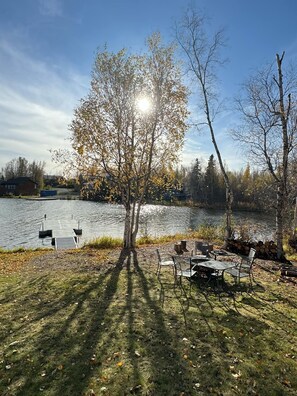 Outdoor dining - Cozy 2-bedroom condo in charming Wasilla with WiFi (Wasilla)