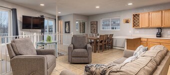 Cozy 2-bedroom condo in charming Wasilla with WiFi