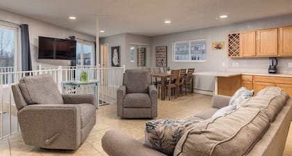 Cozy 2-bedroom condo in charming Wasilla with WiFi